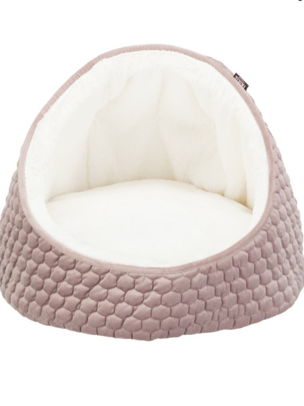 NWOT Trixie Livia Cave Pet Bed in Antique Pink/Cream Removable Washable Cushion